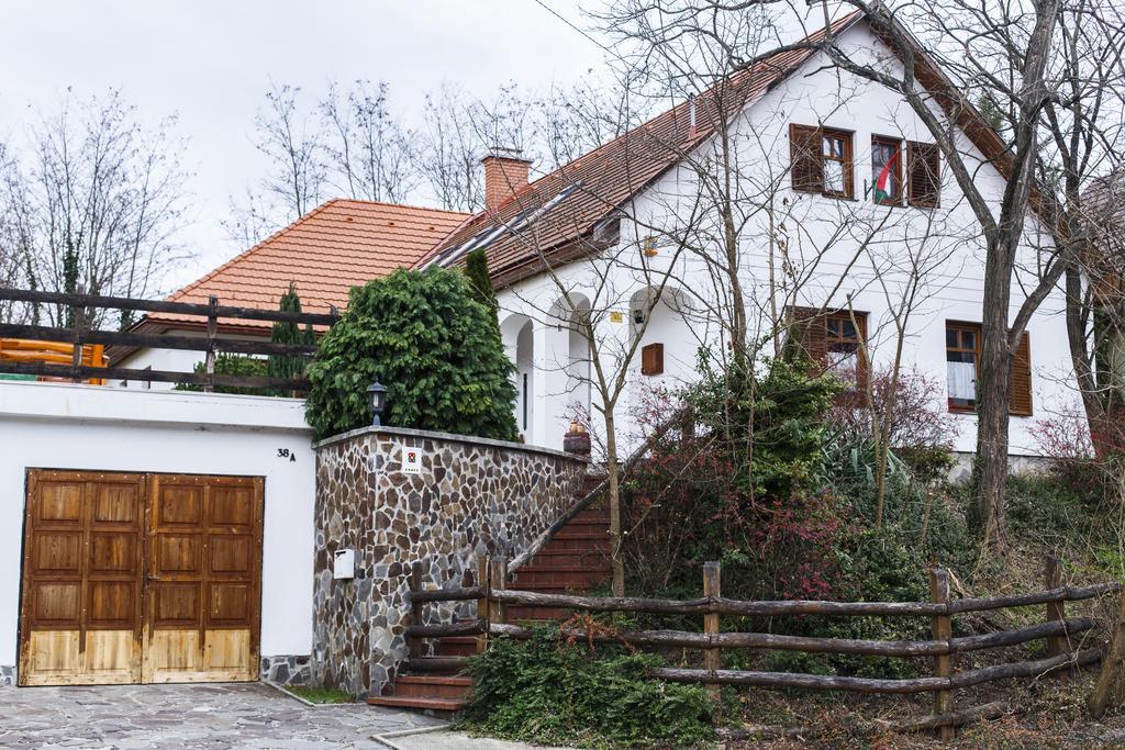 Ferienwohnung Ambitus-Haz Egerszalók Exterior foto