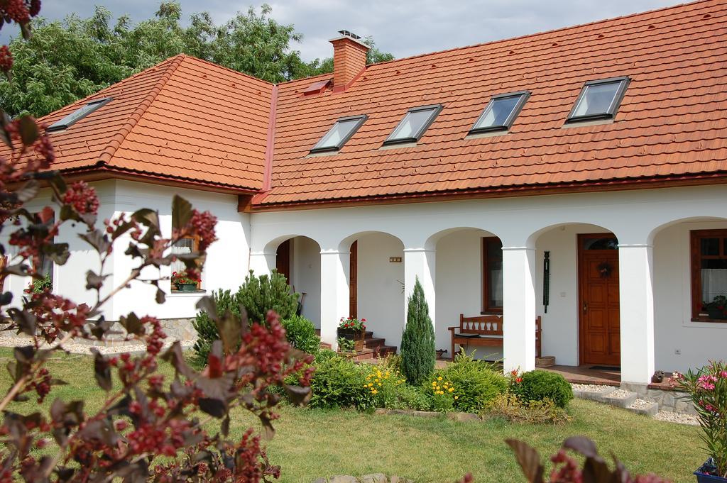 Ferienwohnung Ambitus-Haz Egerszalók Exterior foto