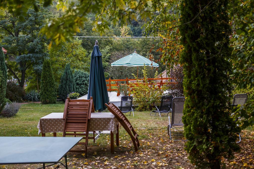 Ferienwohnung Ambitus-Haz Egerszalók Exterior foto